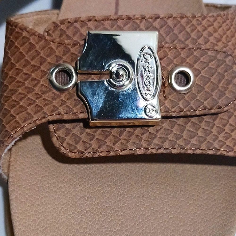 Classic! Dr. Scholl's Tan Slide Sandals with Silver Accents 10 βοΈ - Picture 11 of 13